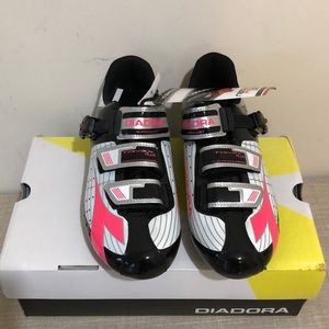 DIADORA Women’s Cycling Shoes Size 10